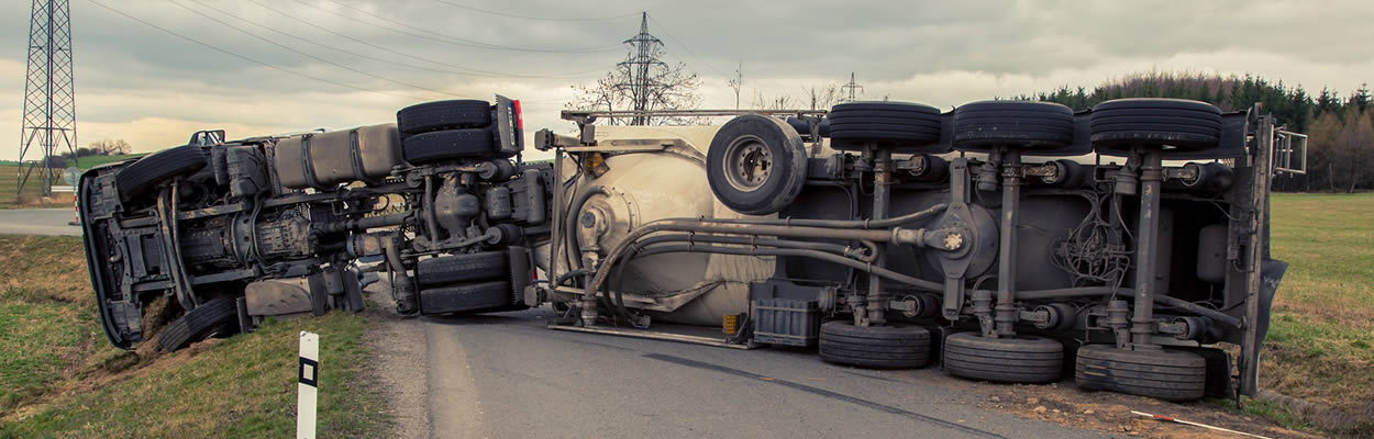 Abogados de Accidentes de Camiones en Freeway de California